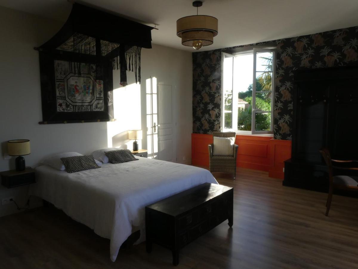 Les Jardins De Xanton Hotel Exterior photo